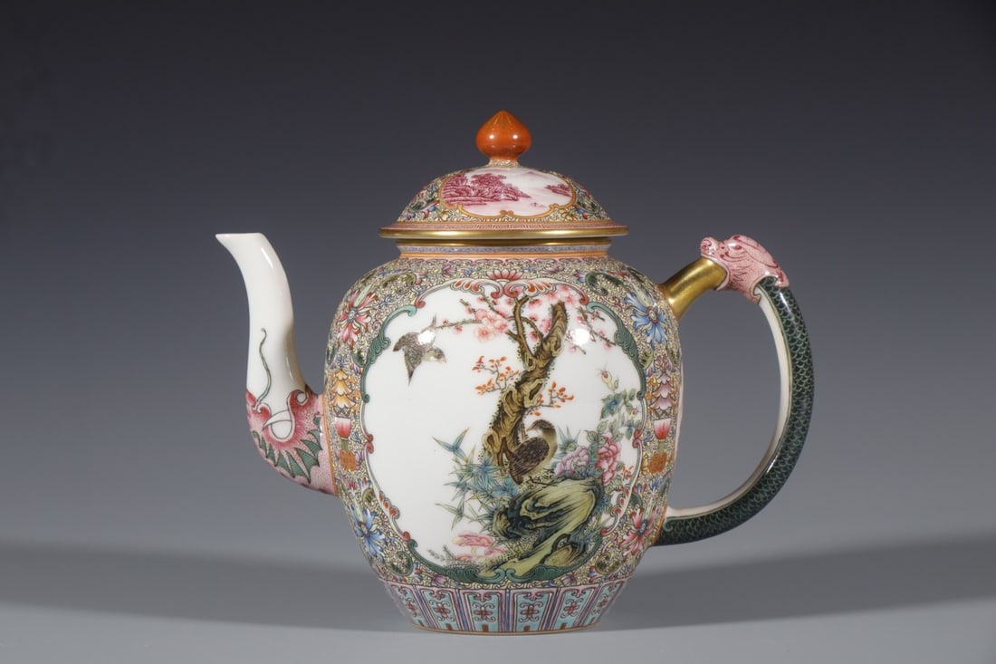 A Exquisite Enamel Flower and Bird Pattern Ewer - 3