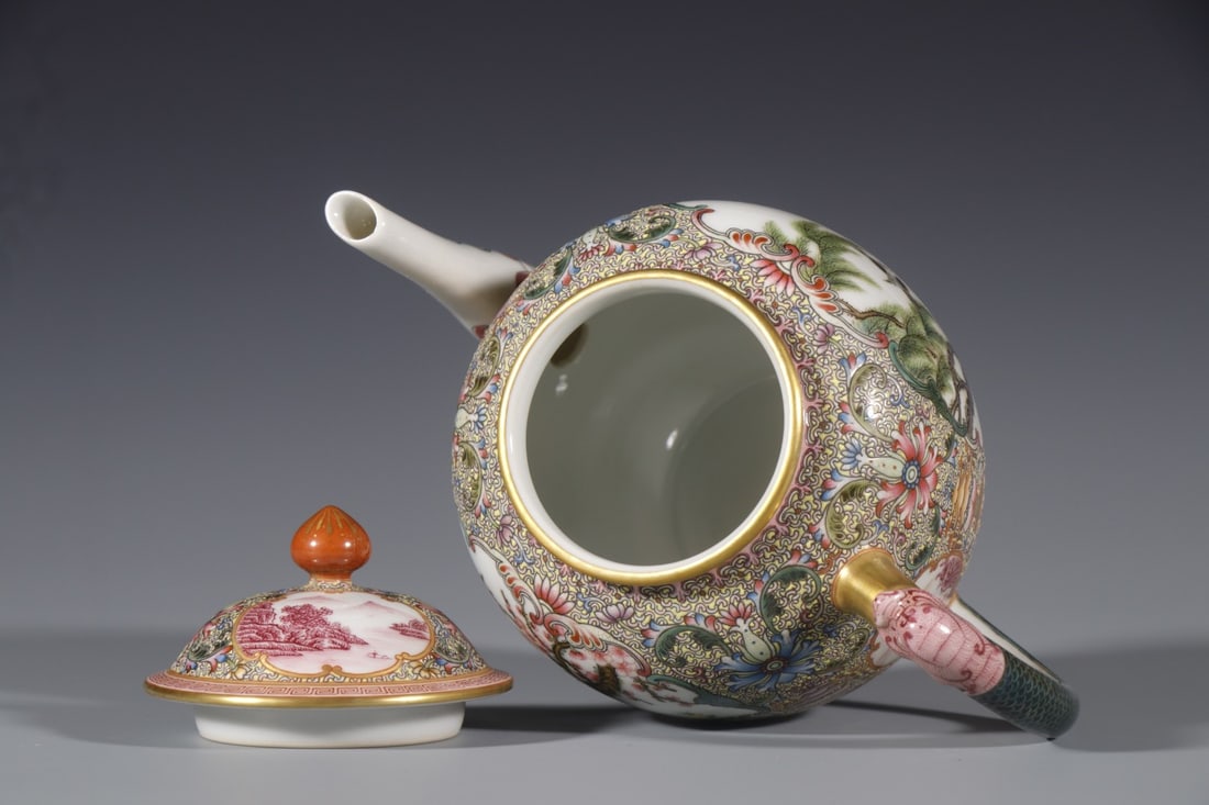 A Exquisite Enamel Flower and Bird Pattern Ewer - 5