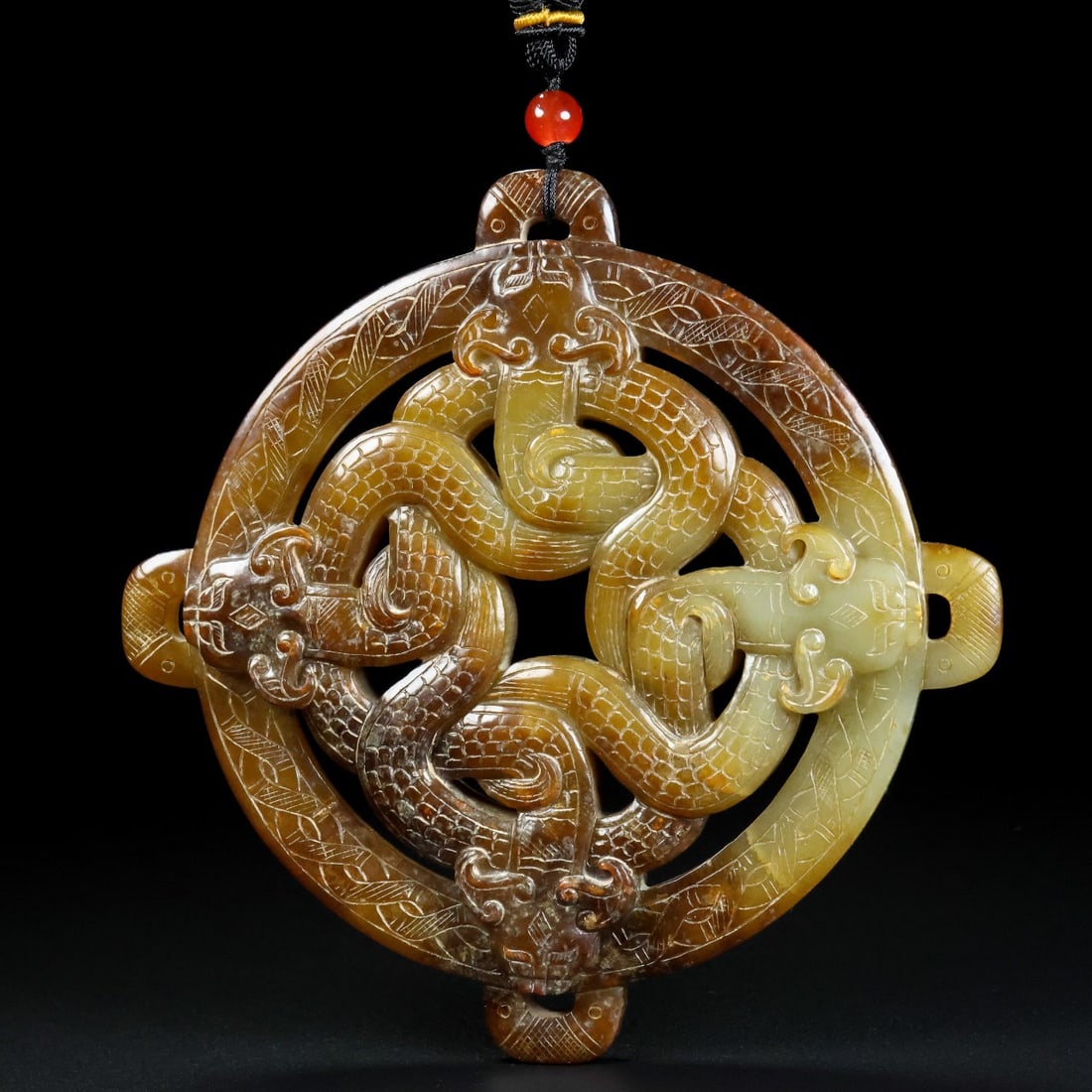 A Exquisite Hotan Jade Dragon Jade Bi: A Exquisite Hotan Jade Dragon Jade Bi,Han Dynasty, China,Size:5.1inx4.7inx0.6in,Weight:220g 和田玉龙玉壁,中国汉代