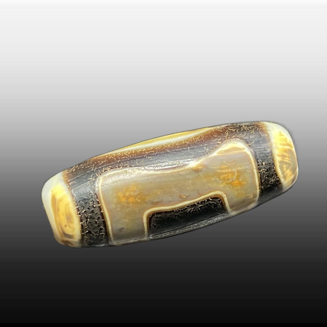A Exquisite Flat Round Dzi bead - 2