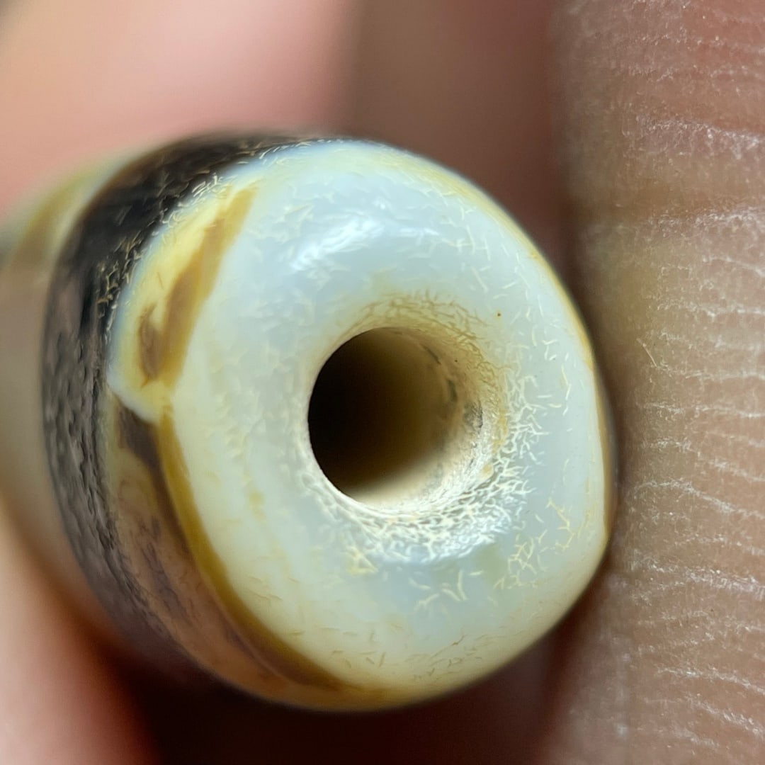 A Exquisite Flat Round Dzi bead - 9
