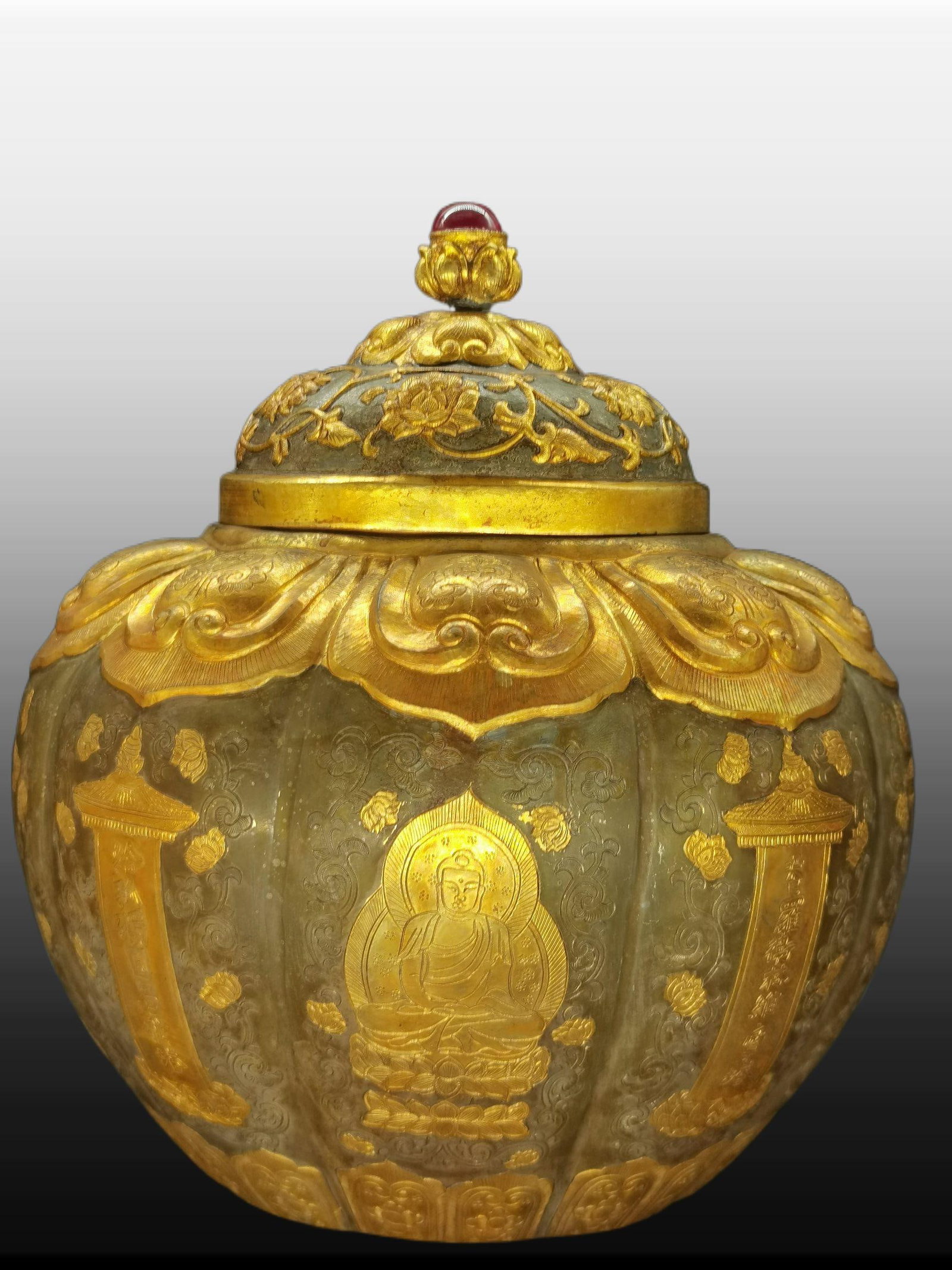 A Exquisite Gilt Bronze Buddha Pattern Jar - 3