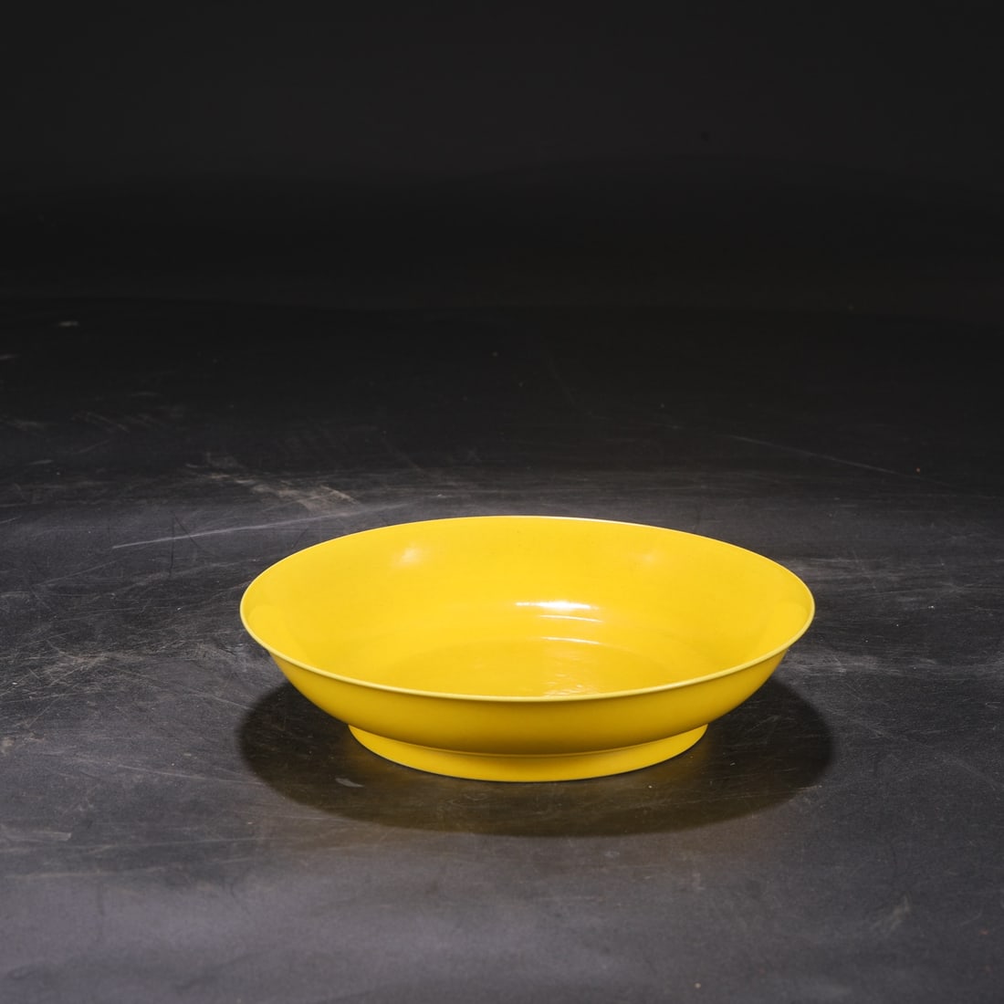 A Exquisite Yellow Glazed Plate - 2