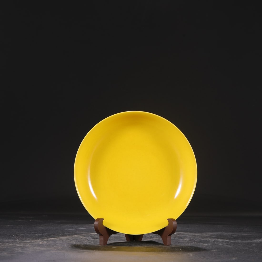 A Exquisite Yellow Glazed Plate - 3