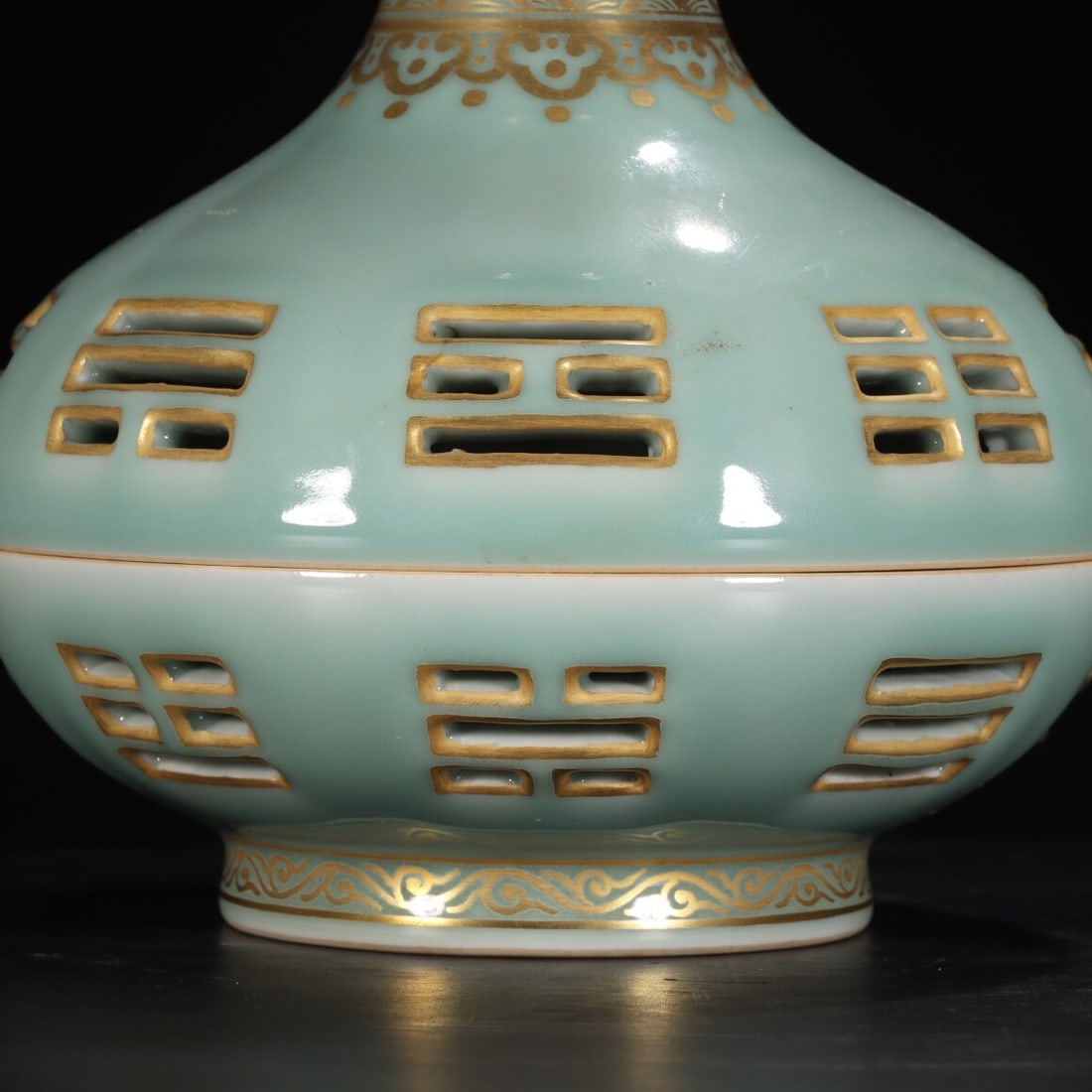 A Exquisite Celadon Glzed Painted Gold Trigram Pattern Vase - 3