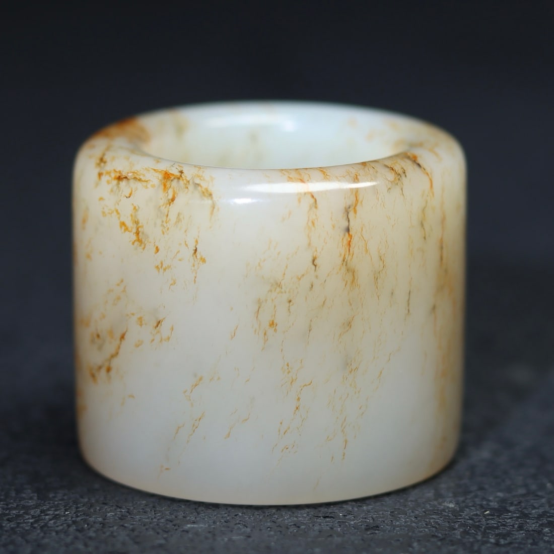 A Exquisite Hotan Jade Thumb Ring - 2