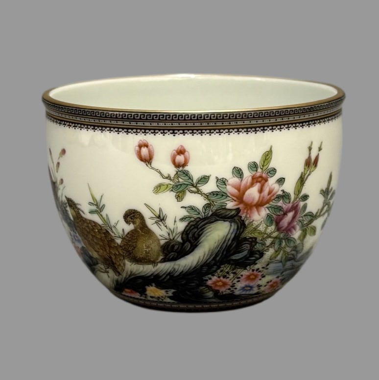 A Exquisite Enamel Flower and Bird Pattern Vat: A Exquisite Enamel Flower and Bird Pattern Vat,Qing Dynasty, China,Qianlong Four-character Mark,Size:2.5inx3.6in