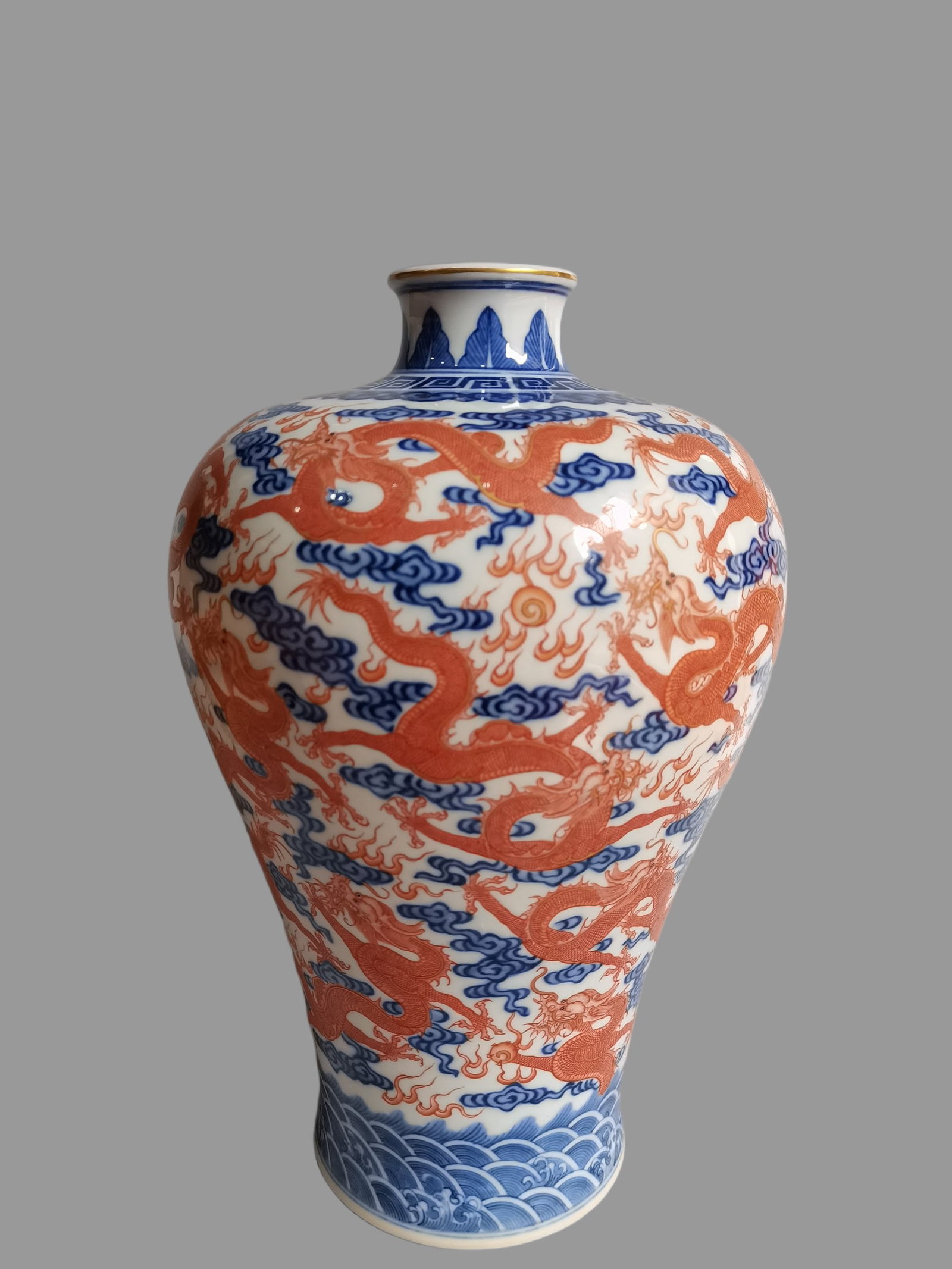 A Exquisite Iron-Red Dragon Pattern Vase - 2