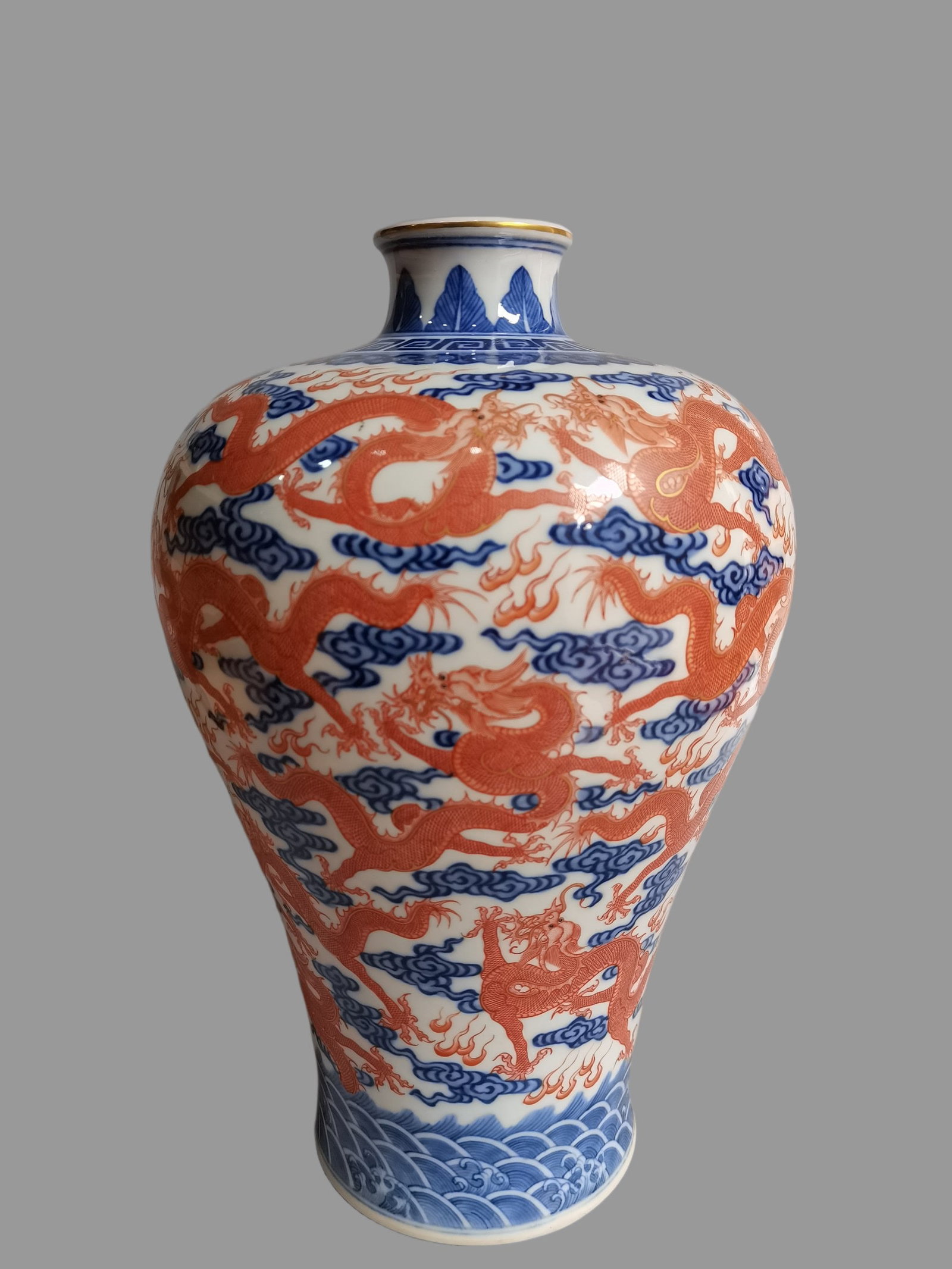 A Exquisite Iron-Red Dragon Pattern Vase - 3