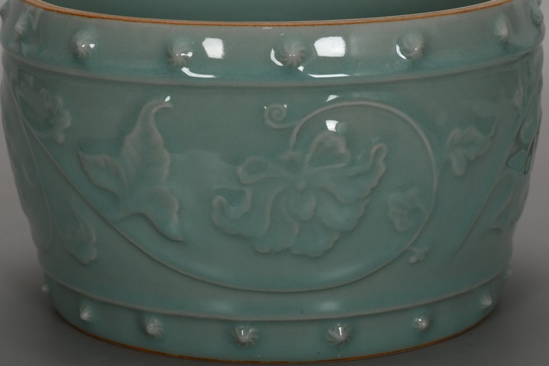 A Exquisite Pea Green Glaze Flower Pattern Jar - 5