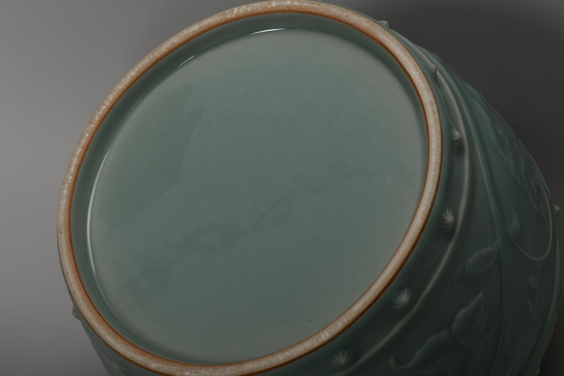A Exquisite Pea Green Glaze Flower Pattern Jar - 9