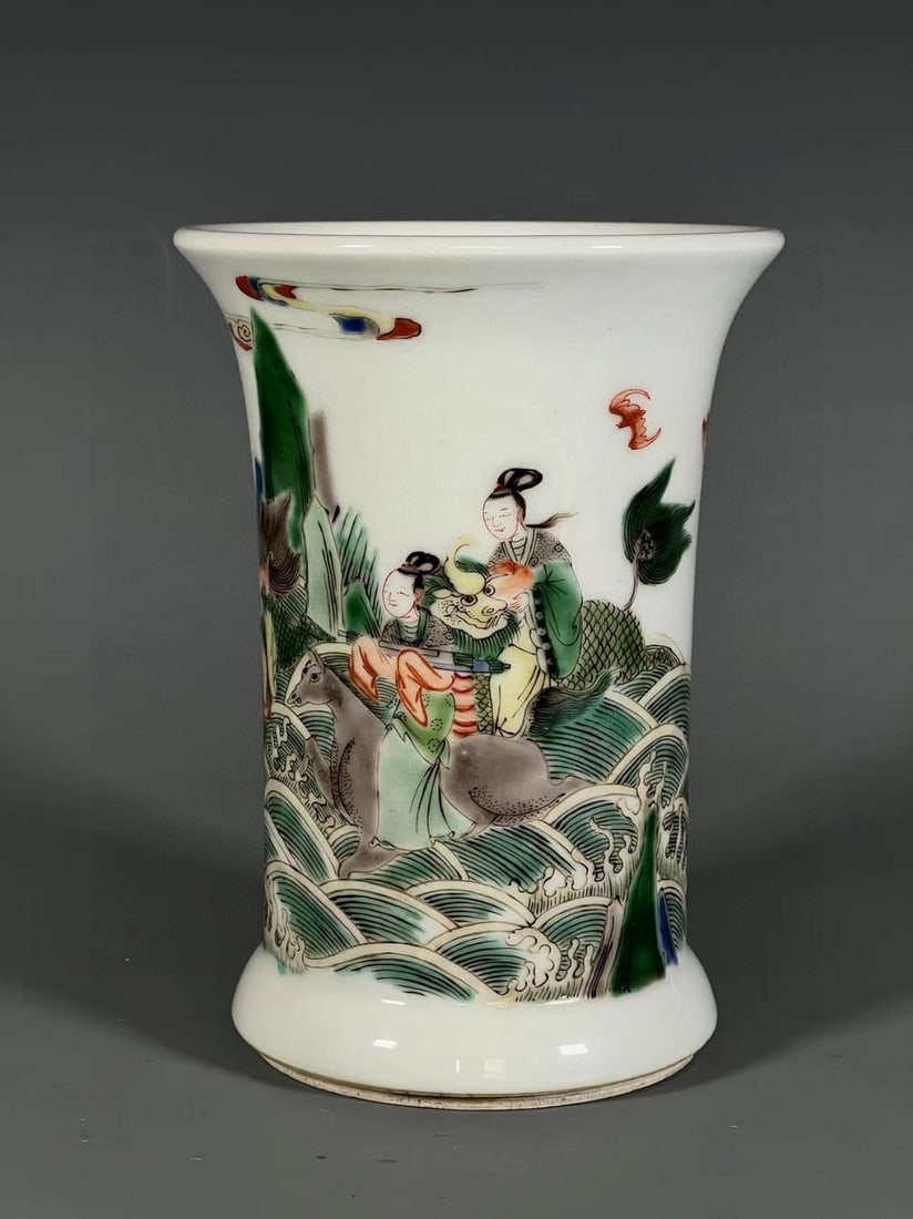 A Exquisite Doucai Figures Pattern Vase - 2