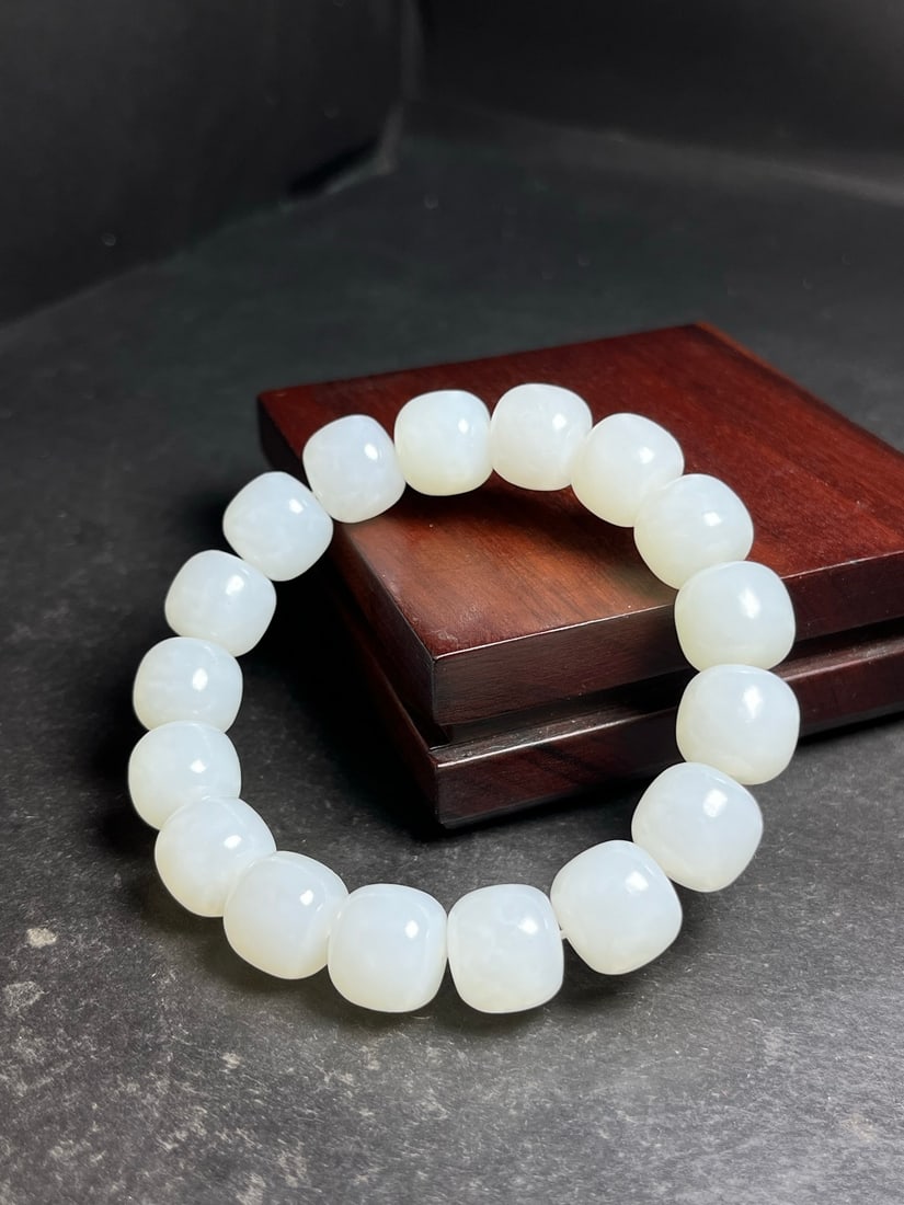 A Exquisite Hotan Jade Bracelets - 5