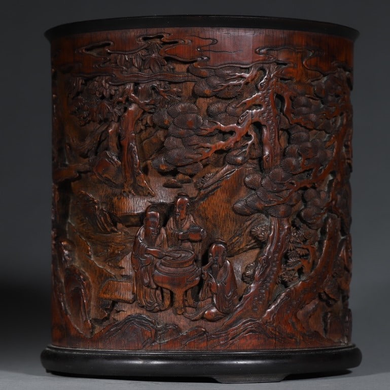 A Exquisite Bamboo Figures Pattern Brush Pot: A Exquisite Bamboo Figures Pattern Brush Pot,Qing Dynasty, China,Size:6.3inx6.7in,Weight:1017g 竹雕人物纹笔筒,中国清代