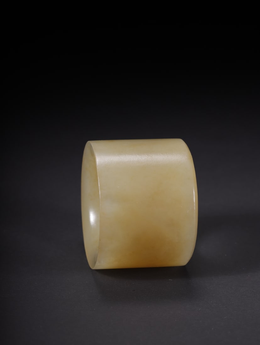 A Exquisite Hotan Jade Thumb Ring - 9