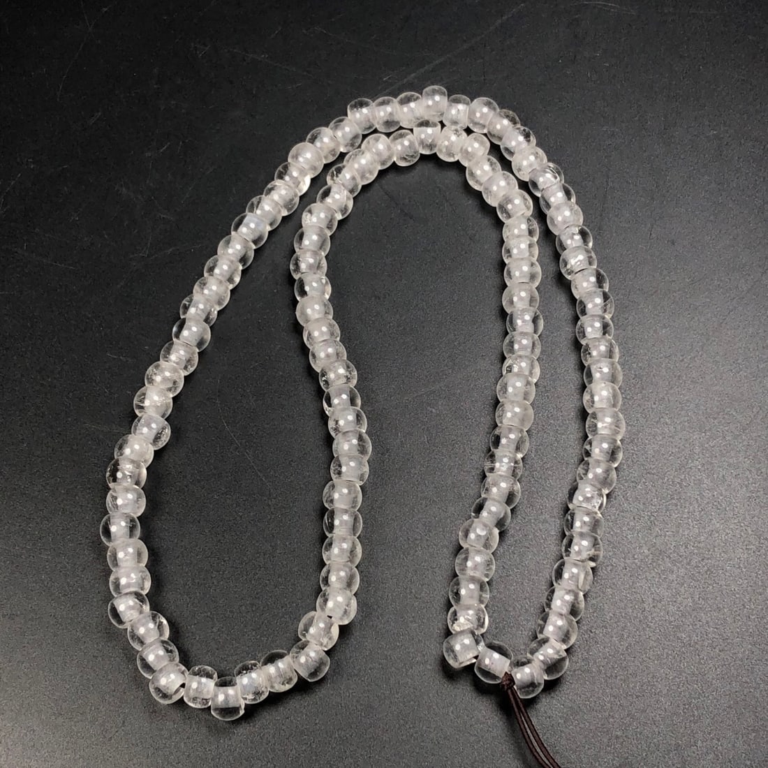 A Exquisite Crystal Bracelets: A Exquisite Crystal Bracelets,Qing Dynasty, China,Size:0.3in,Weight:64.4g 白水晶手链,中国清代