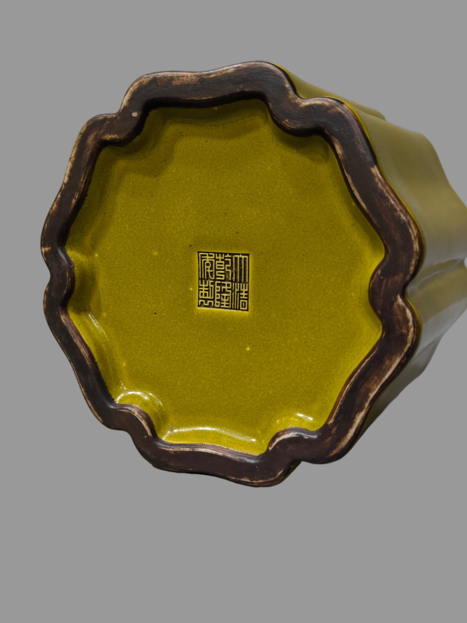 A Exquisite Teadust Glazed Brush Pot - 10