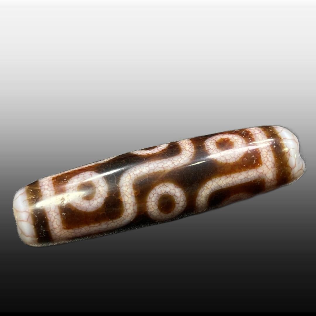 A Exquisite Nine Eye Dzi bead - 2