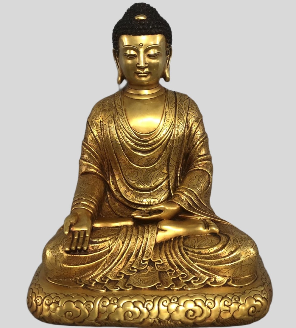 A Exquisite Gilt Bronze Buddha Statue Ornament: A Exquisite Gilt Bronze Buddha Statue Ornament,Ming Dynasty, China,Yongle Six-character Mark,Size:11.8inx8.7inx15in, Weight:13200g 铜鎏金佛像摆件,中