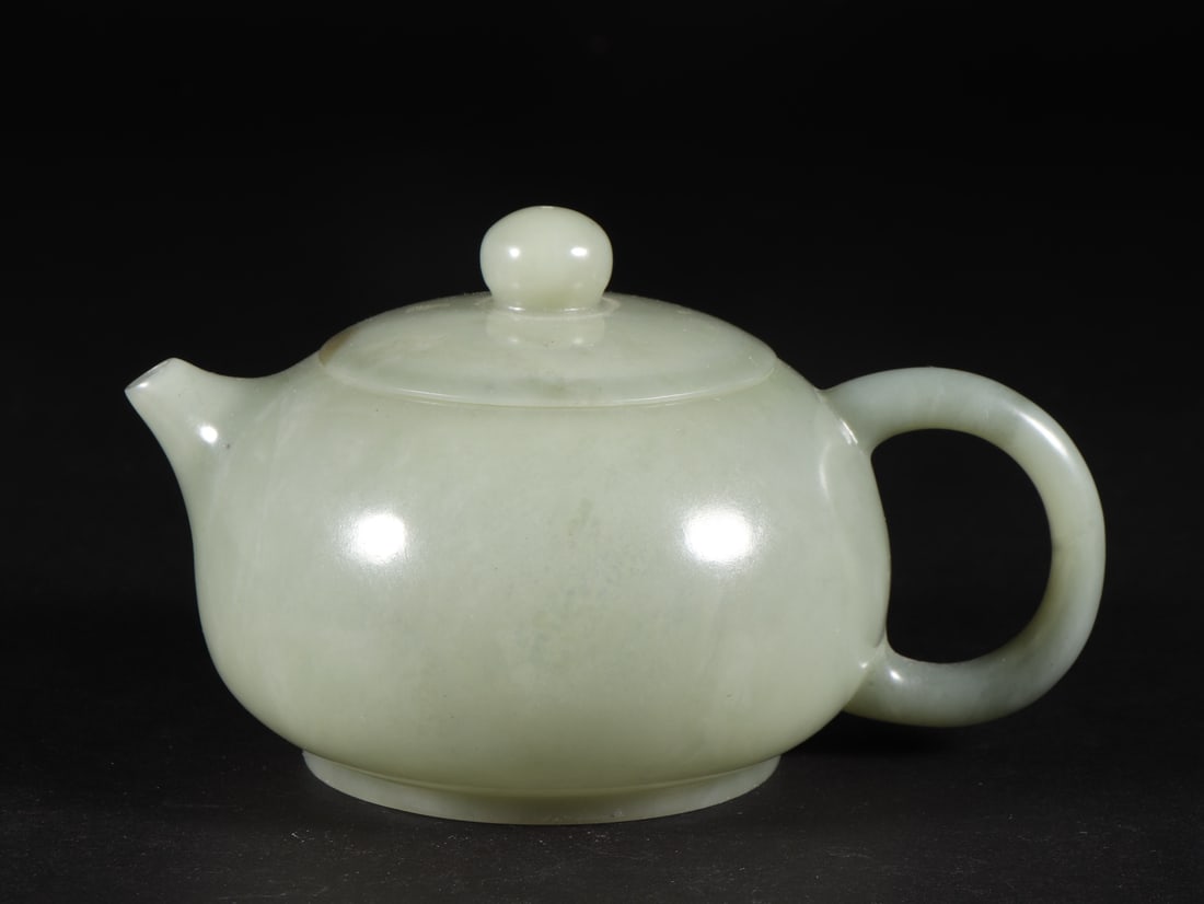 A Exquisite Hotan Jade Teapot - 4