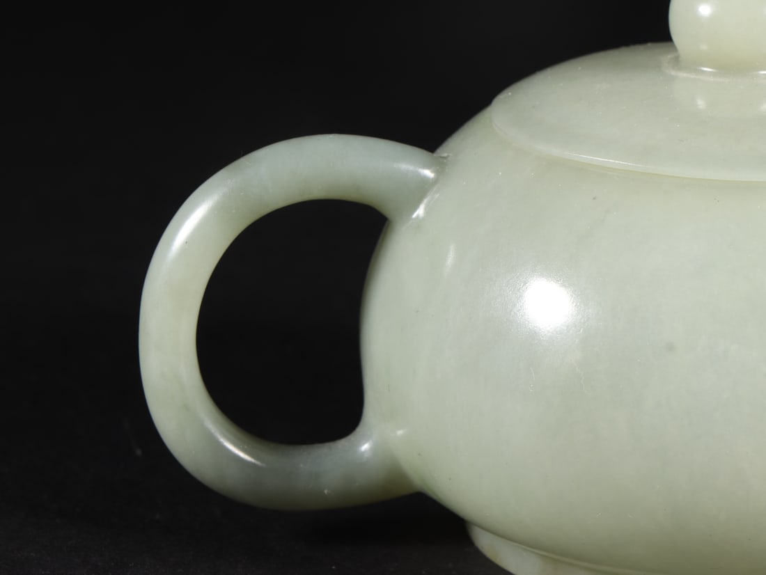 A Exquisite Hotan Jade Teapot - 6