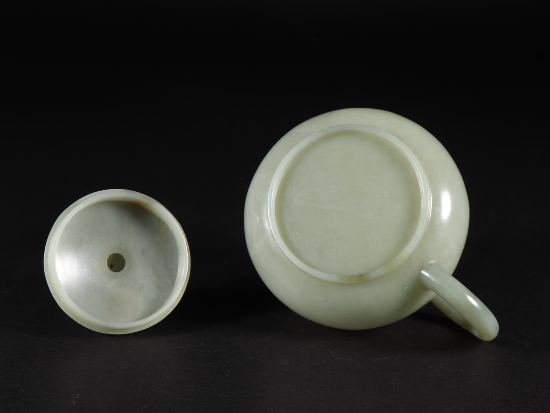 A Exquisite Hotan Jade Teapot - 9