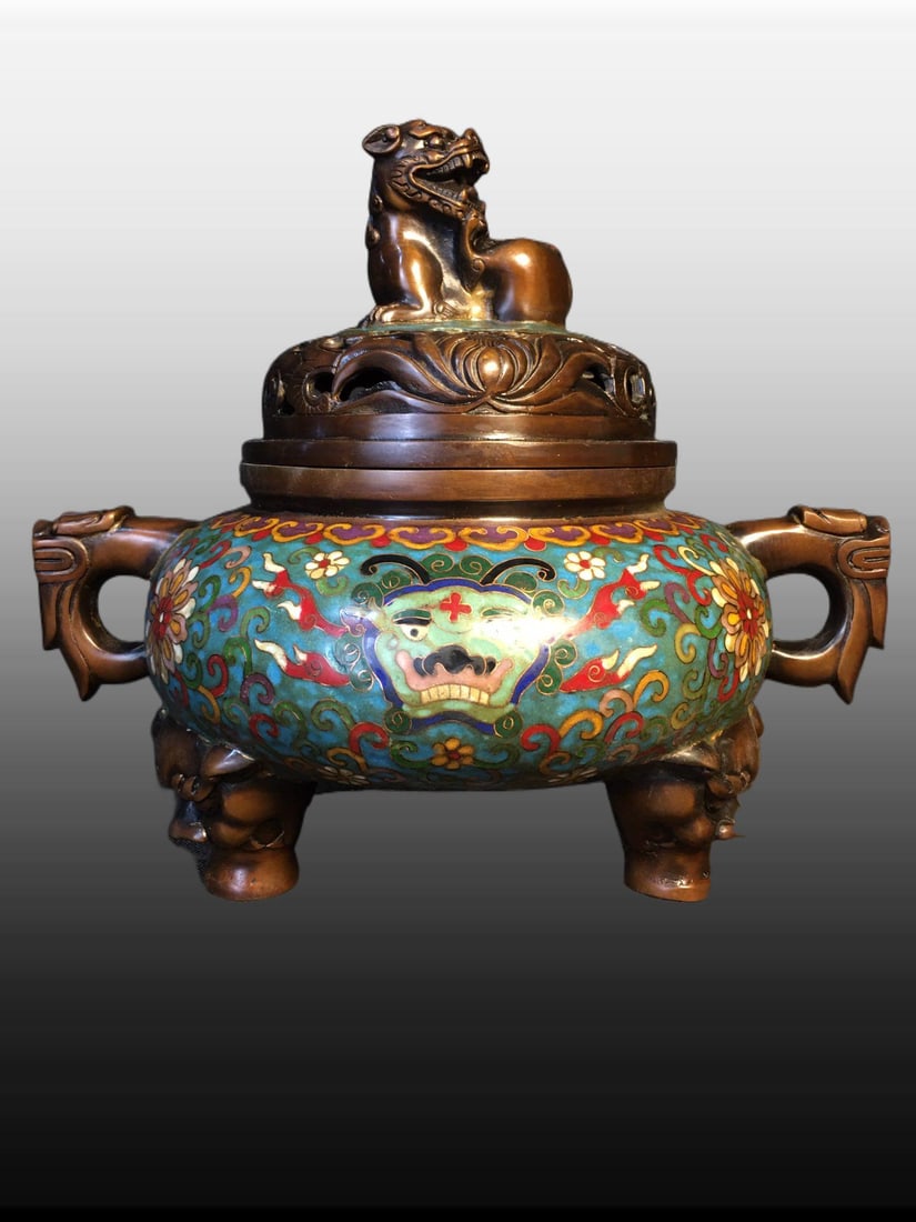 A Exquisite Coppery Cloisonne Beast-Face Pattern Censer: A Exquisite Coppery Cloisonne Beast-Face Pattern Censer,Ming Dynasty, China,Xuande Six-character Mark,Size:11.8inx8.3in ,Weight:5000g 铜景泰蓝兽面纹炉,&
