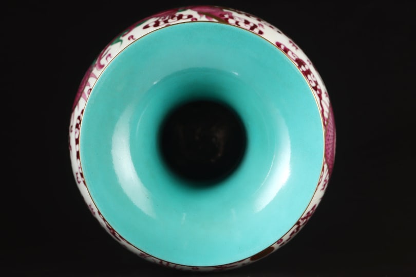 A Exquisite Ruby Red-Glazed Painted Gold Dragon Pattern Elephant-Ears Vase - 7