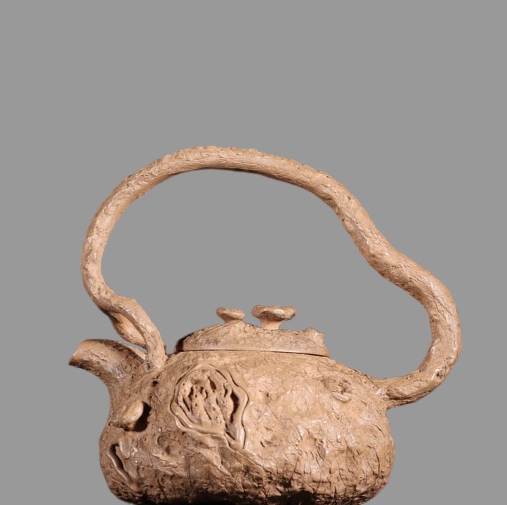 A Exquisite Purple Sands Ganoderma lucidum Knob Teapot: A Exquisite Purple Sands Ganoderma lucidum Knob Teapot,Republic of China,With Mark,Size:5.1inx5.5in 紫砂灵芝钮壶,民国,带款