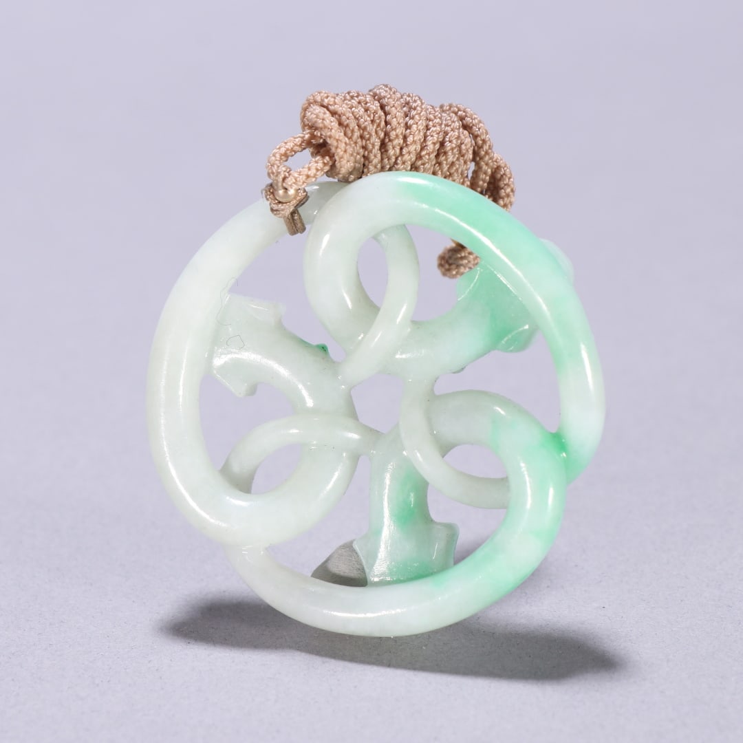 A Exquisite Jadeite Dragon Pattern Jade pendant - 5