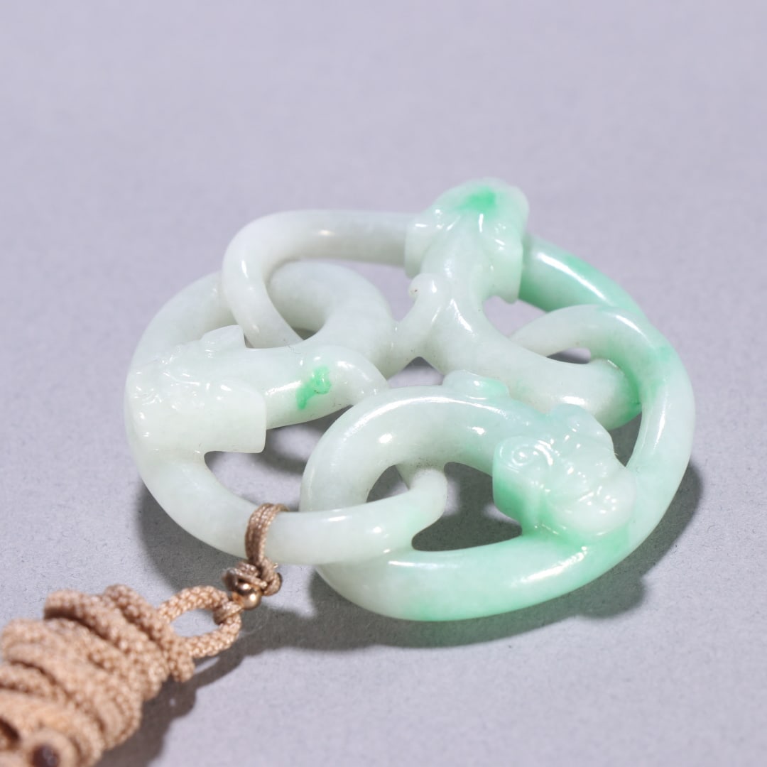 A Exquisite Jadeite Dragon Pattern Jade pendant - 9