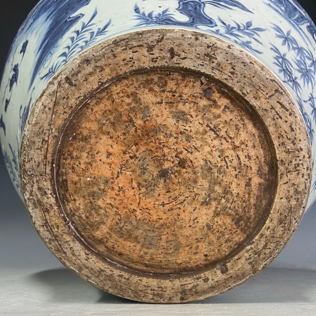 A Exquisite Blue and White Figures Pattern Jar - 9