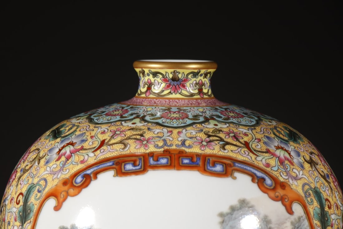 A Exquisite Enamel Landscape Pattern Vase - 3