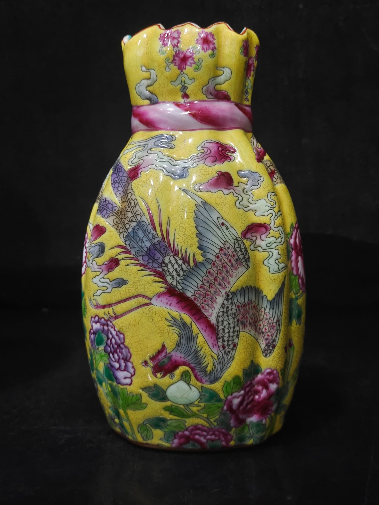 A Exquisite Enamel Phoenix Pattern Vase - 2