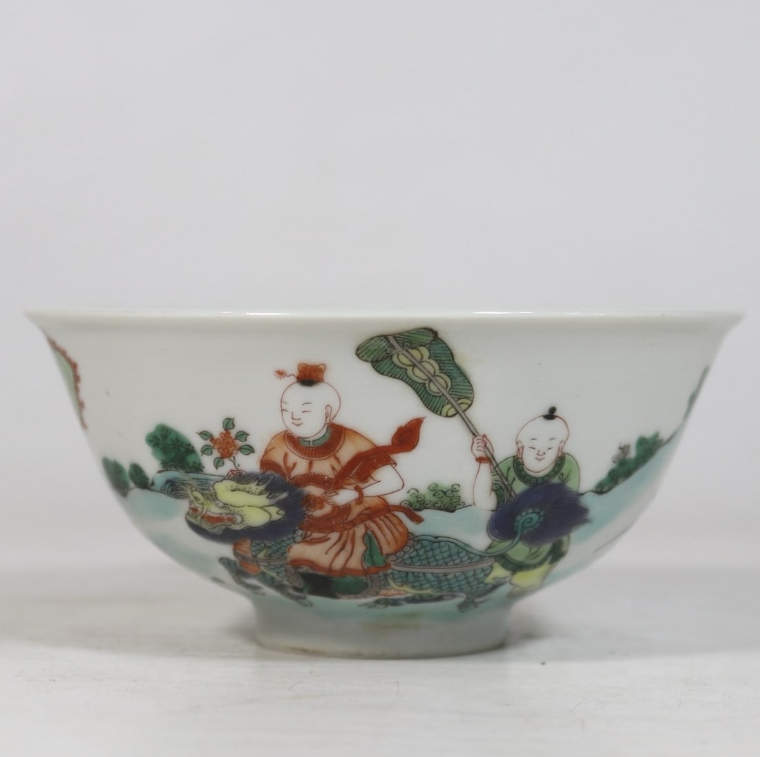 A Exquisite Wucai Figures Pattern Bowl (1 of 9)