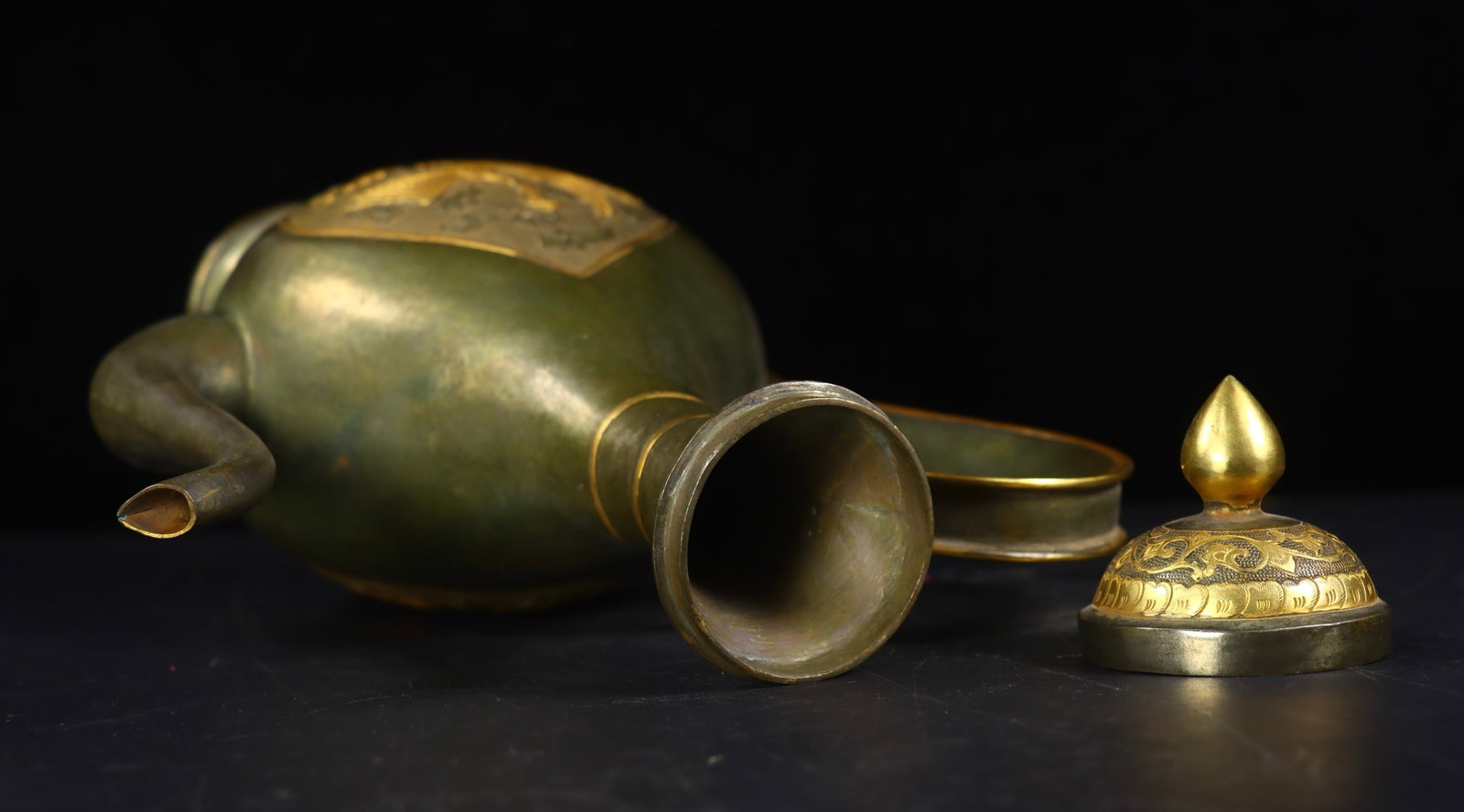 A Exquisite Gilt Bronze Phoenix Pattern Ewer - 7