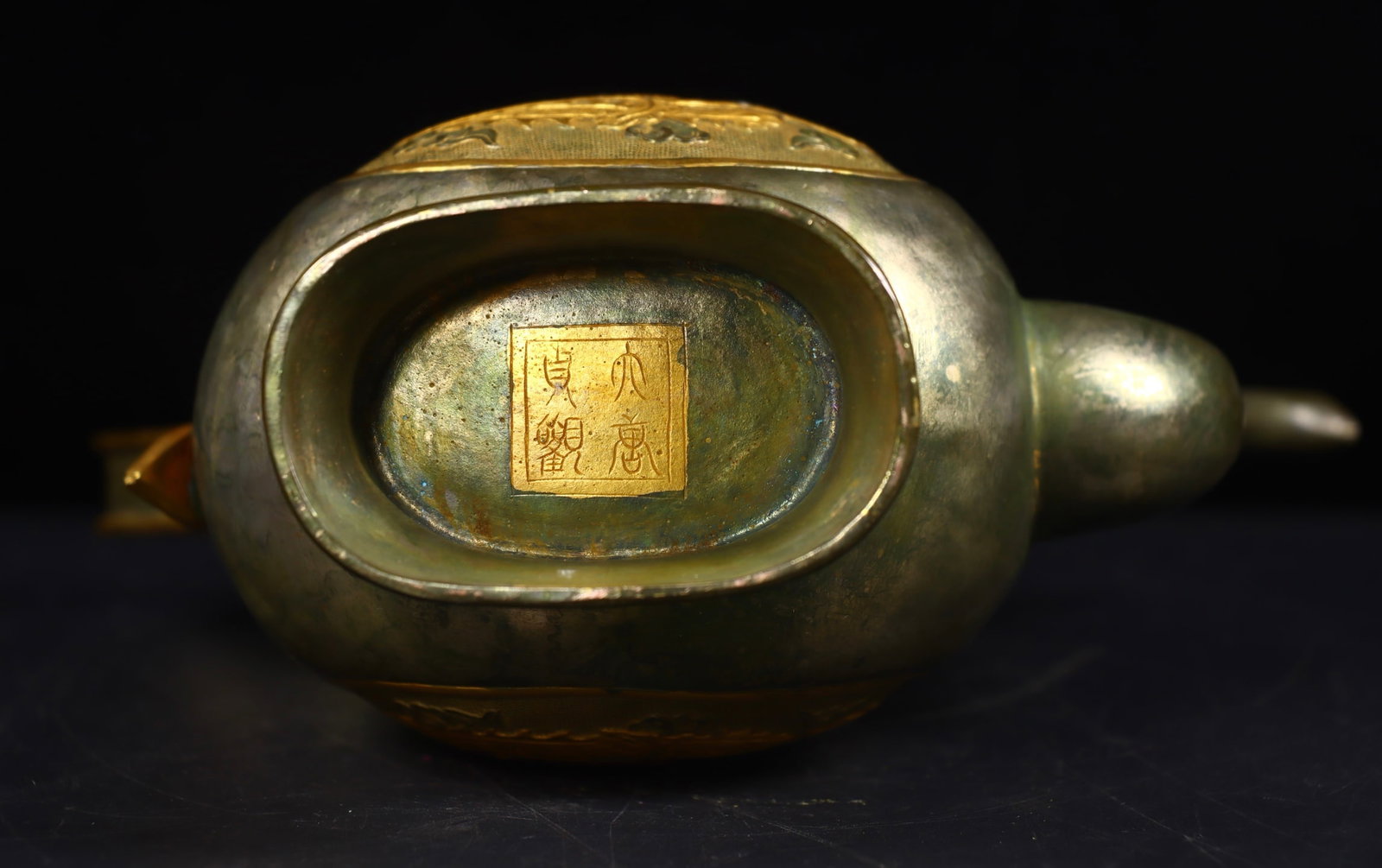A Exquisite Gilt Bronze Phoenix Pattern Ewer - 9