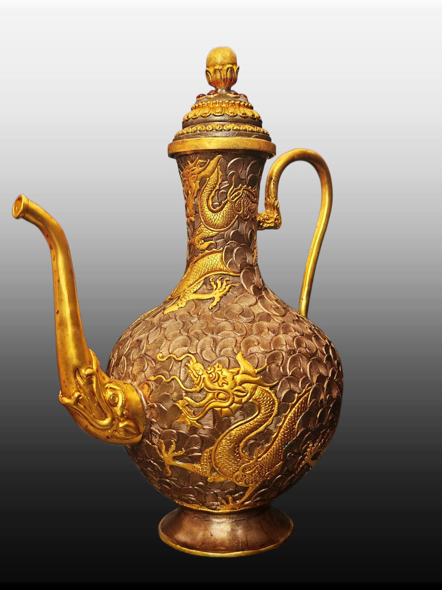 A Exquisite Gilt Bronze Dragon Pattern Ewer - 3