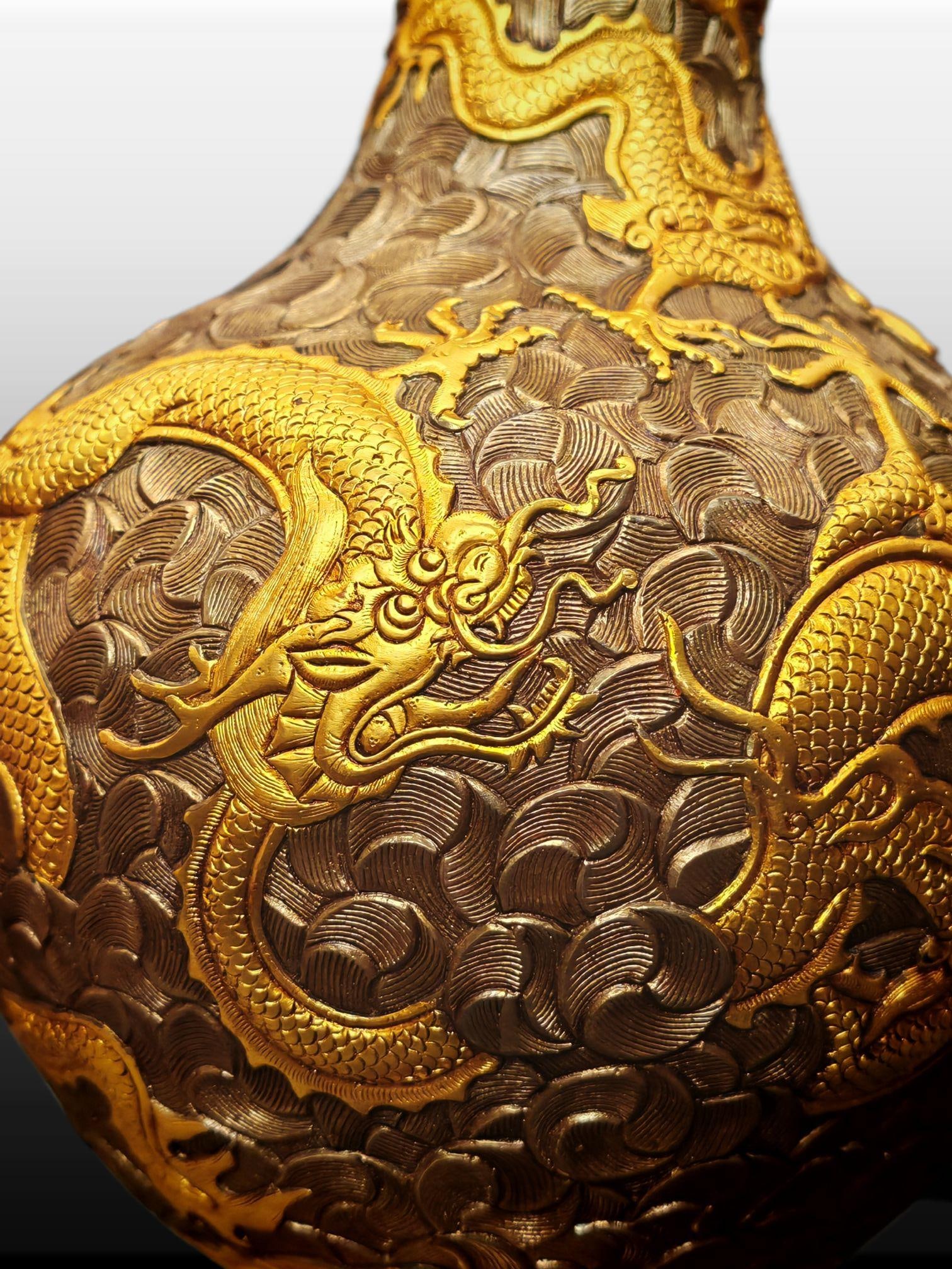 A Exquisite Gilt Bronze Dragon Pattern Ewer - 8