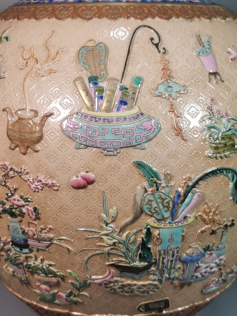 A Exquisite Enamel Antiquities Pattern Vase - 4