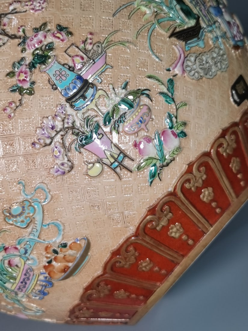A Exquisite Enamel Antiquities Pattern Vase - 8