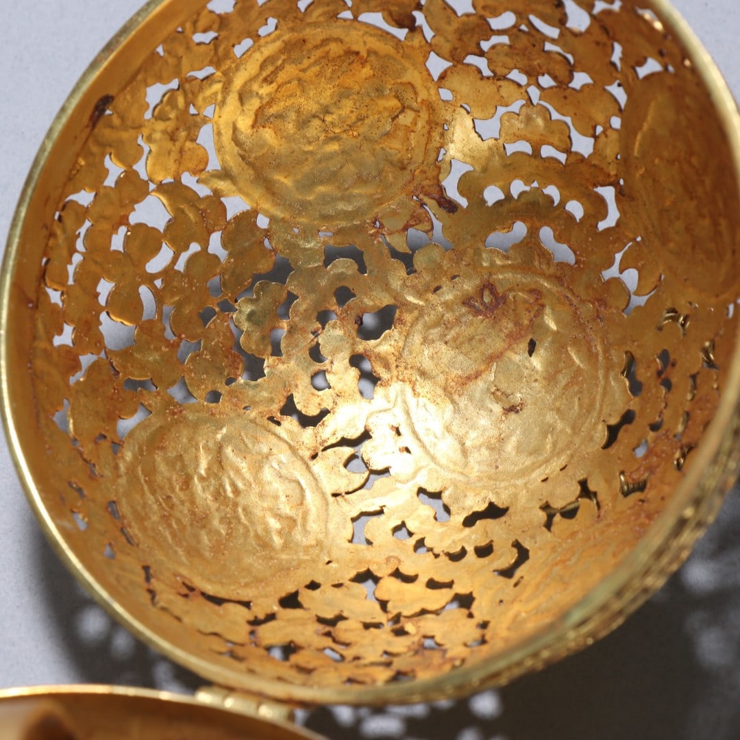 A Exquisite Gilt Bronze Flower Pattern Ball - 5