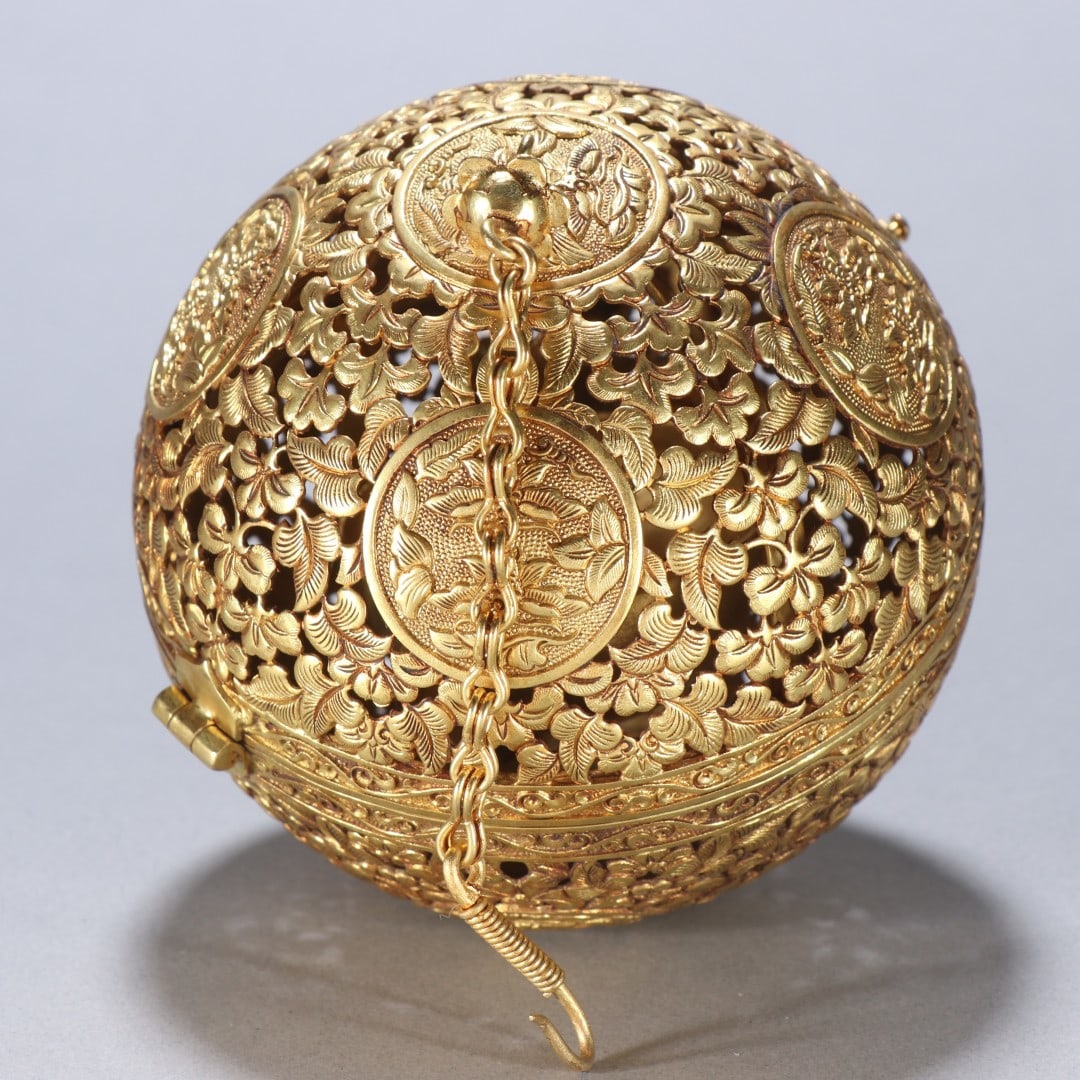 A Exquisite Gilt Bronze Flower Pattern Ball - 7