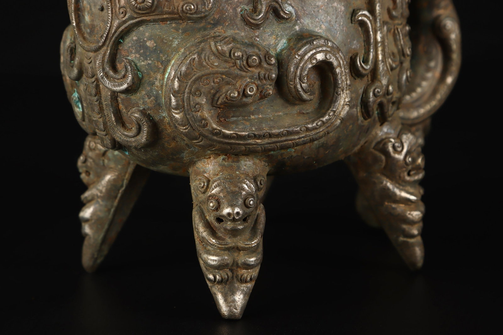 A Exquisite Copper Auspicious Beast Ornament - 6