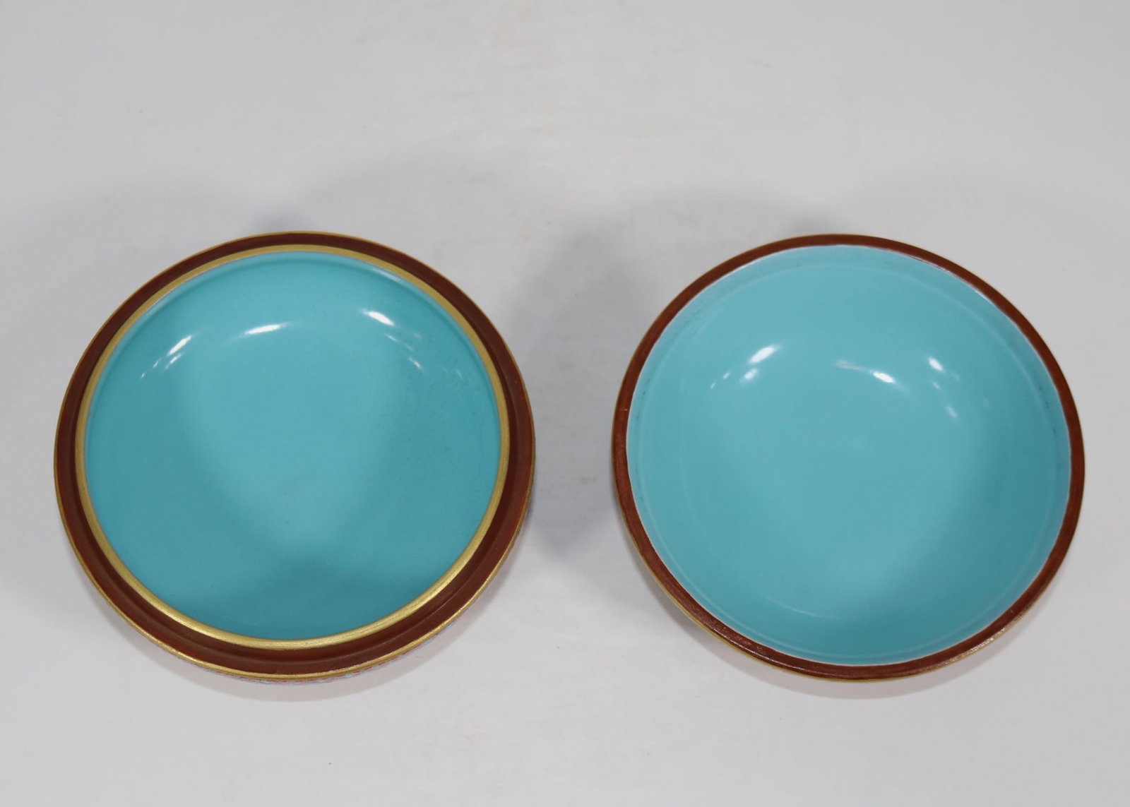 A Exquisite Enamel Landscape Pattern Box - 3