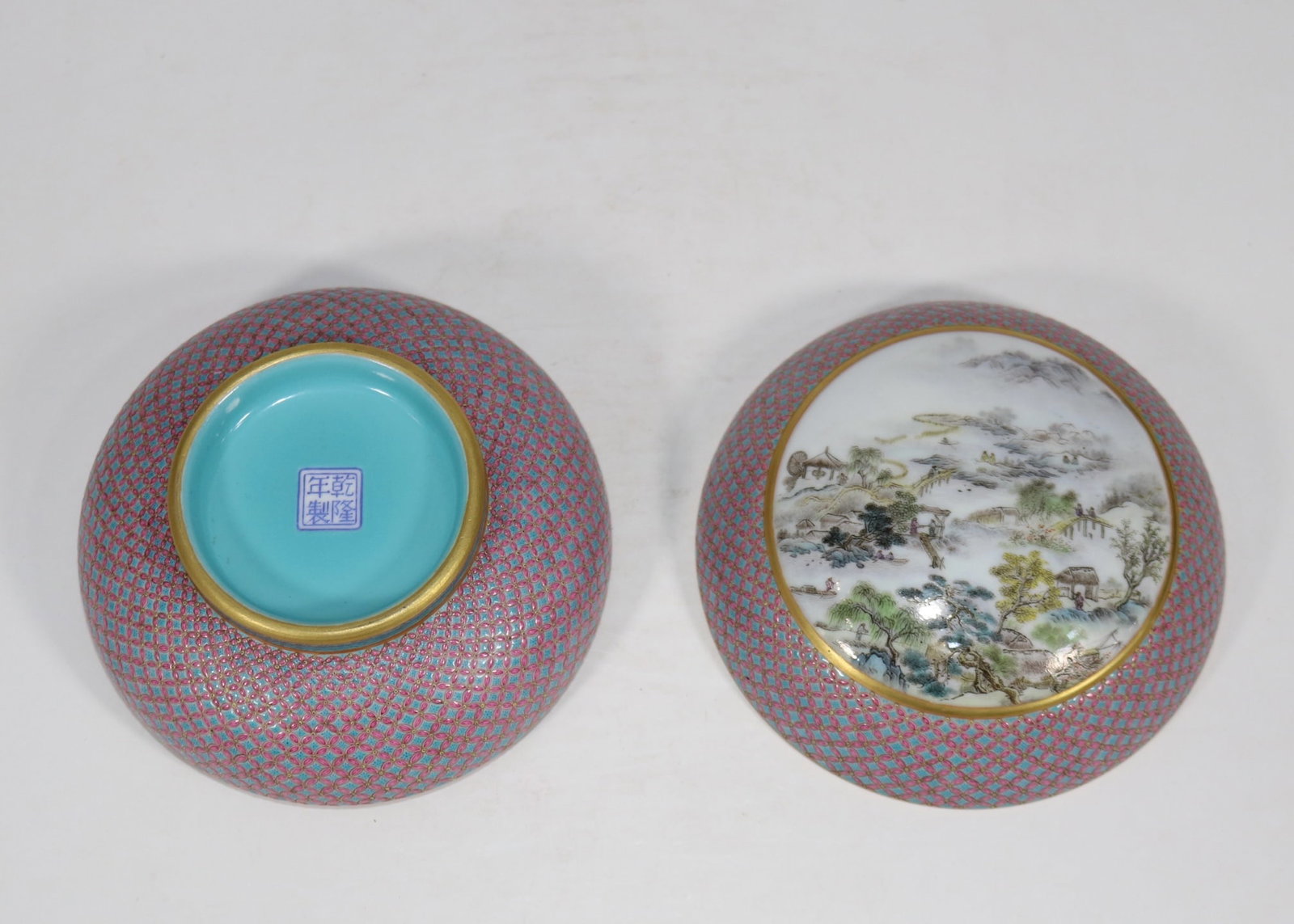 A Exquisite Enamel Landscape Pattern Box - 4