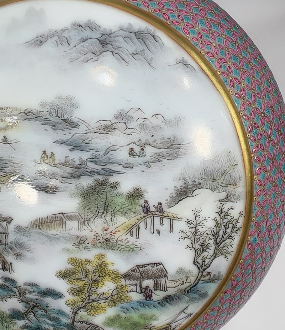 A Exquisite Enamel Landscape Pattern Box - 7