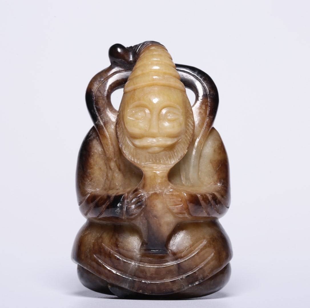 A Exquisite Hotan Jade Figures Ornament: A Exquisite Hotan Jade Figures Ornament,Han Dynasty, China,Size:1.6inx2.4inx2.5in,Weight:105.6g 和田玉人物摆件,中国汉代