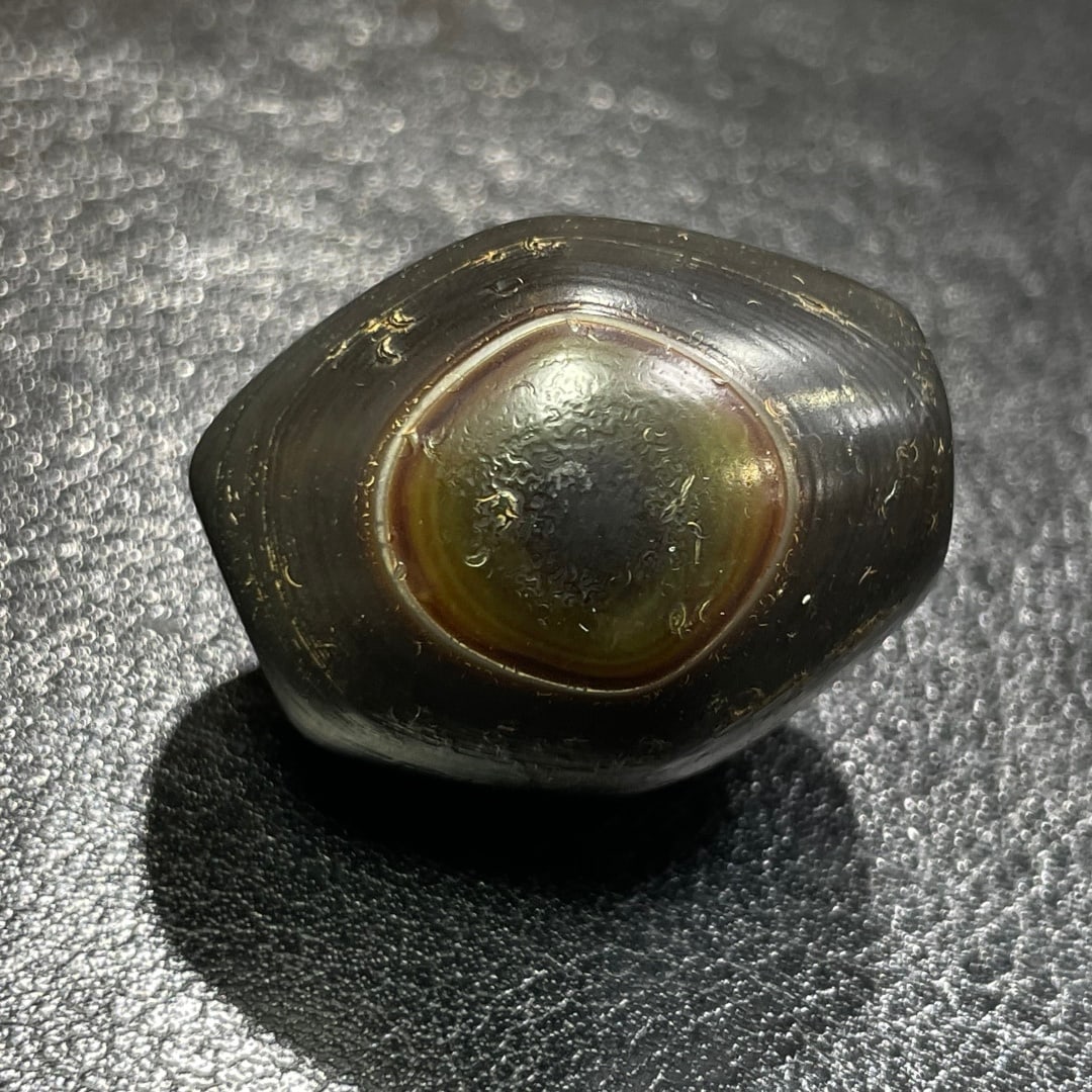A Exquisite Two Eye Dzi bead - 3