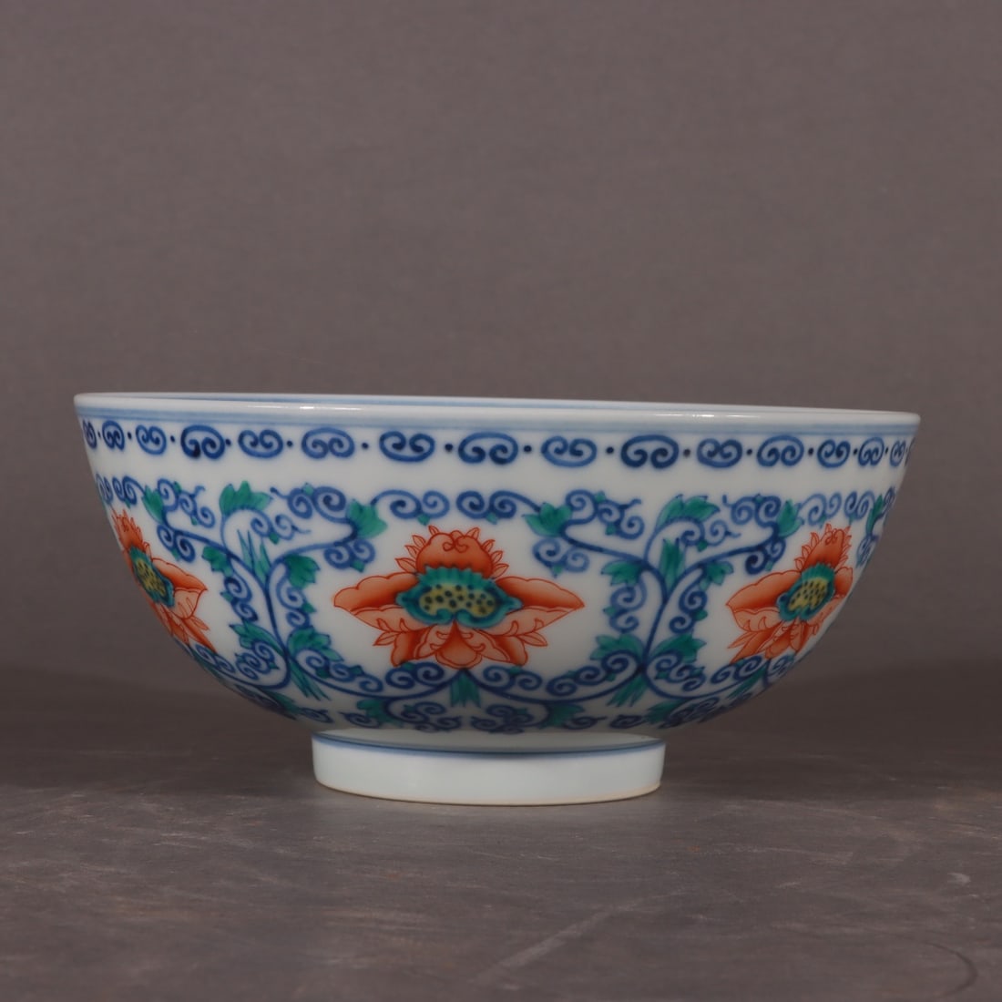 A Exquisite Blue and White Iron-Red Lotus Treasure Pattern Bowl: A Exquisite Blue and White Iron-Red Lotus Treasure Pattern Bowl,Qing Dynasty, China,Xuantong Six-character Mark,Size:2.8inx6.3inx2.6in 青花矾红宝相花纹&